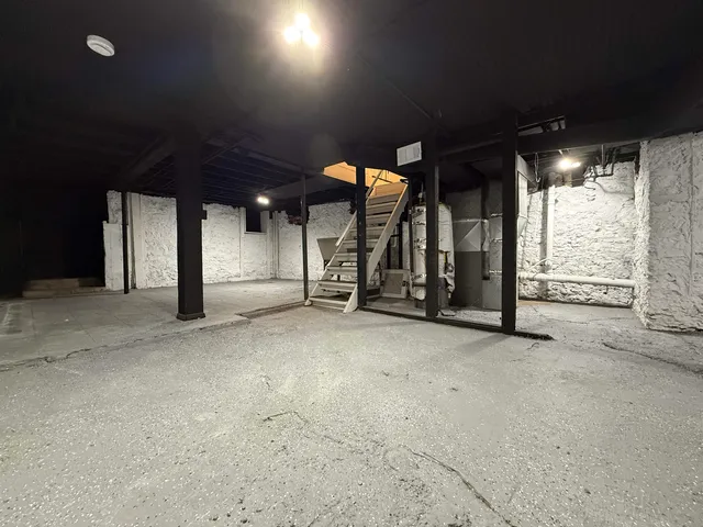 $159,999 | 1520 North Rockton Avenue, Rockford, IL 61103