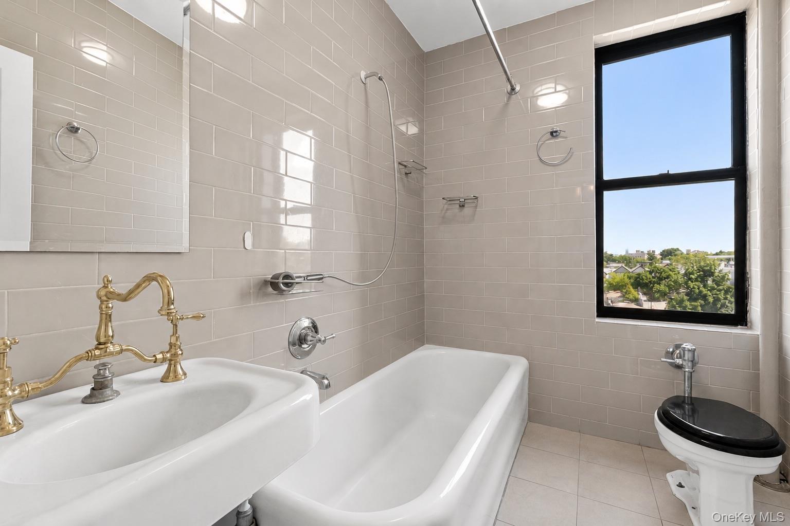 7101 Colonial Road, Unit L5D Brooklyn, NY 11209 - Photo 6 of 12