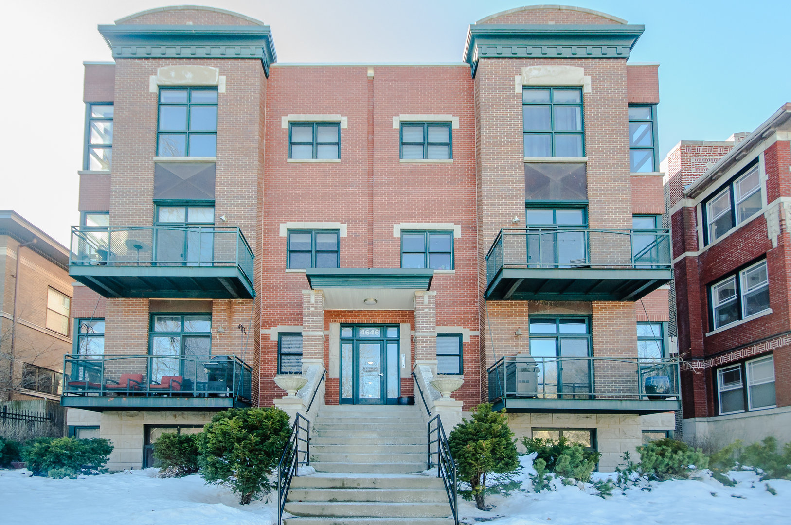 4646 North Beacon Street, Unit 203 Chicago, IL 60640 - Photo 1 of 24 a front view of a multi story building