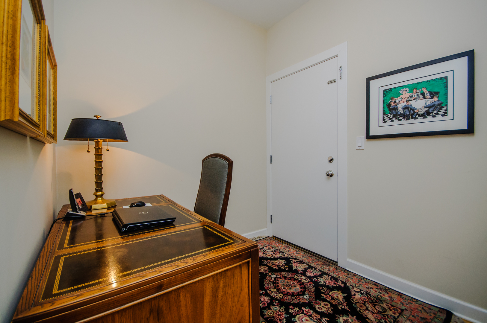 4646 North Beacon Street, Unit 203 Chicago, IL 60640 - Photo 17 of 24 a room with musical instruments