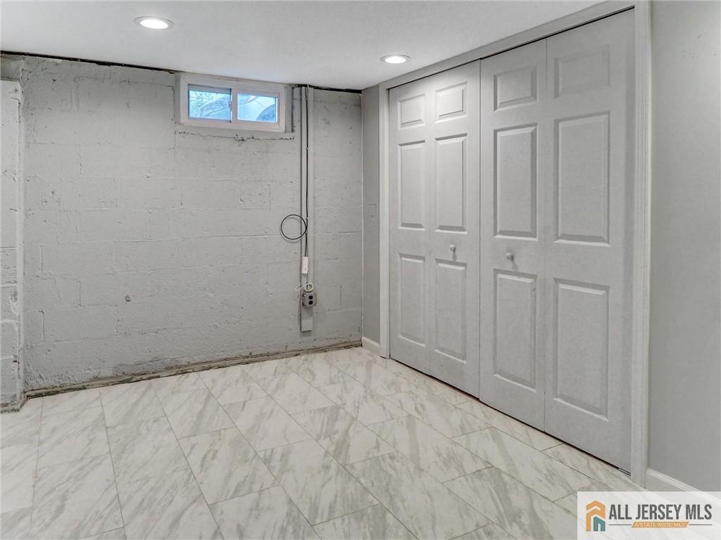 170 Prospect Avenue Edison, NJ 08817 - Photo 34 of 45