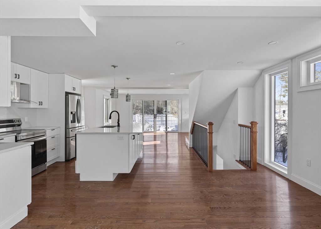 6 Hillside Road Northborough, MA 01532 - Photo 11 of 38