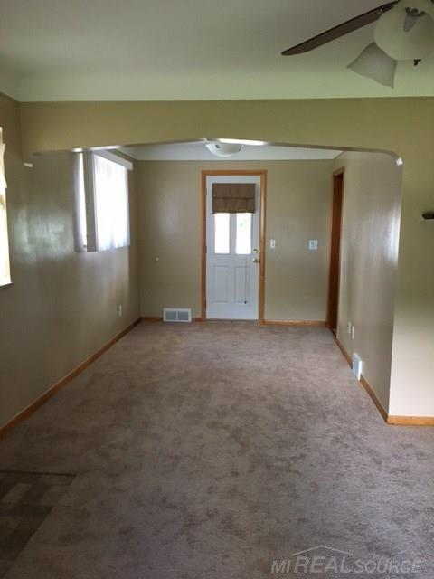 26220 Burg Road Warren, MI 48089 - Photo 10 of 65 Family Room/Living Room