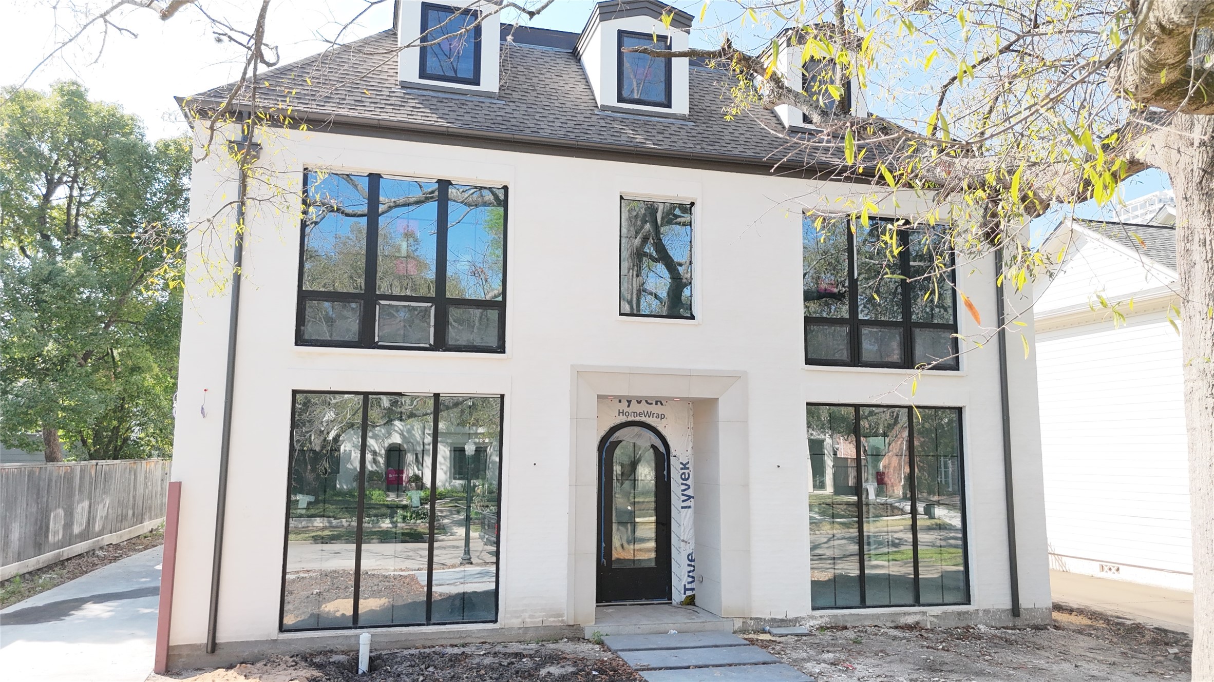 2217 Pelham Drive Houston, TX 77019 - Photo 2 of 21 Exterior of front of 2217 Pelham