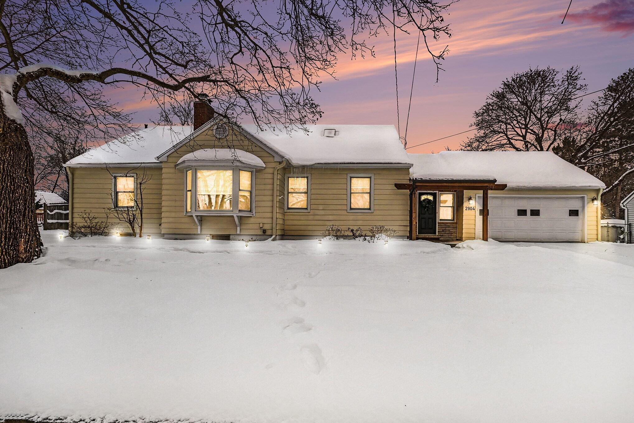 2904 Grace Road Kalamazoo, MI 49006 - Photo 1 of 36 001_file_7819