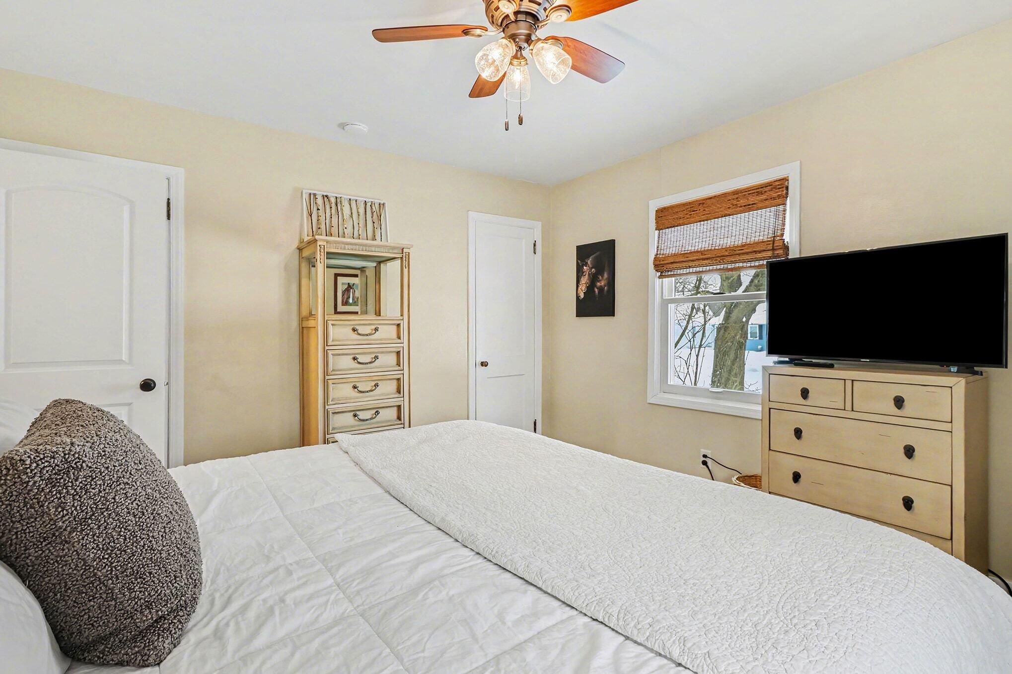 2904 Grace Road Kalamazoo, MI 49006 - Photo 22 of 36 018_file_8595