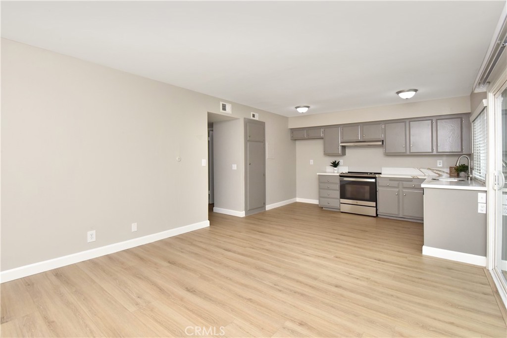 4247 Larwin Avenue Cypress, CA 90630 - Photo 4 of 48