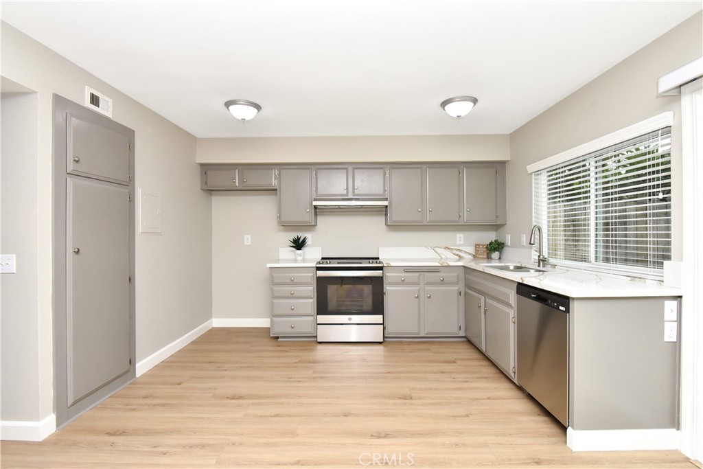 4247 Larwin Avenue Cypress, CA 90630 - Photo 46 of 48