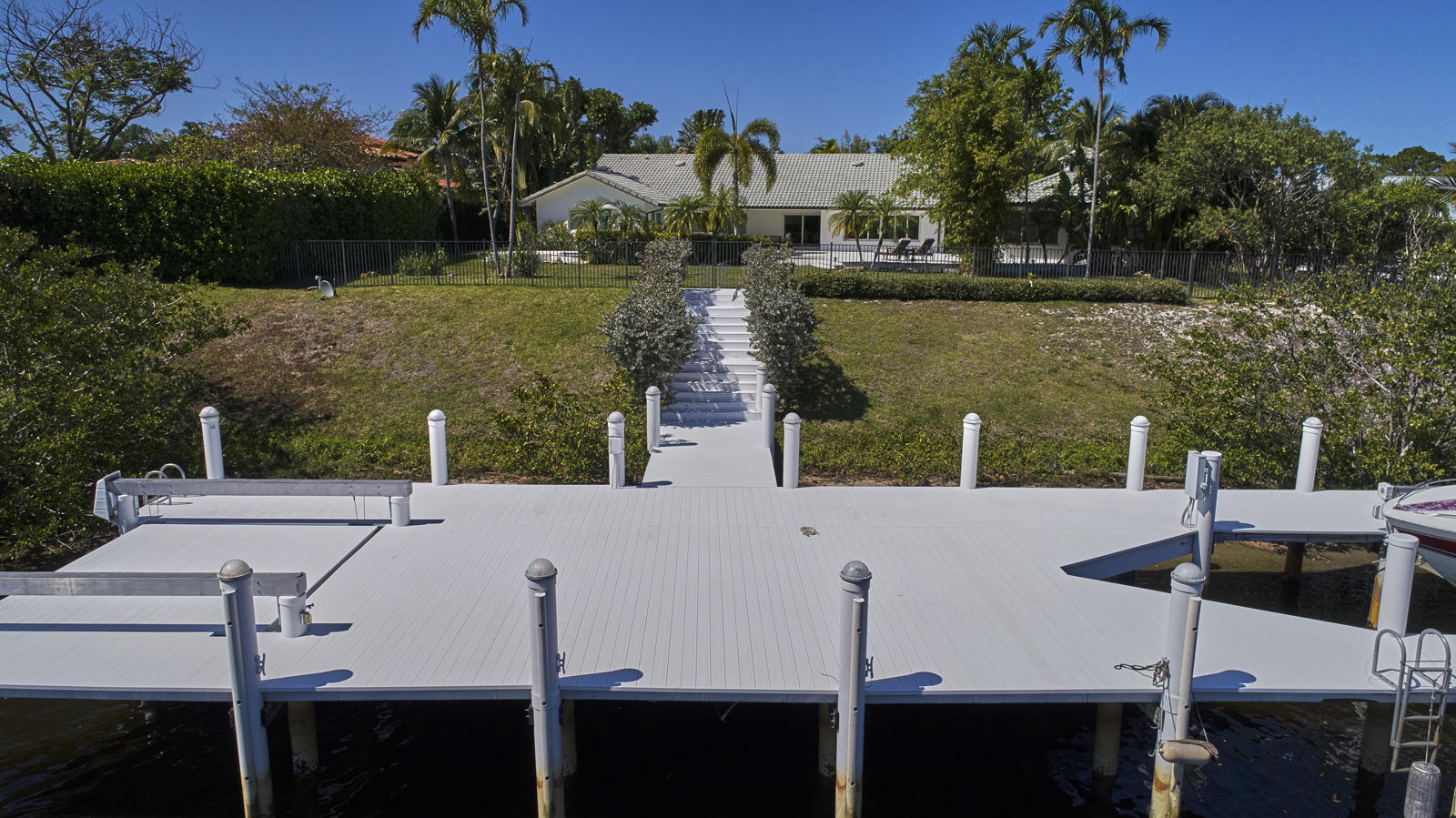 23429 Rio Del Mar Drive Boca Raton, FL 33486 - Photo 11 of 52 08