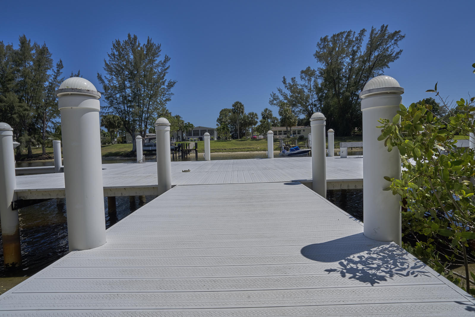 23429 Rio Del Mar Drive Boca Raton, FL 33486 - Photo 13 of 52 15