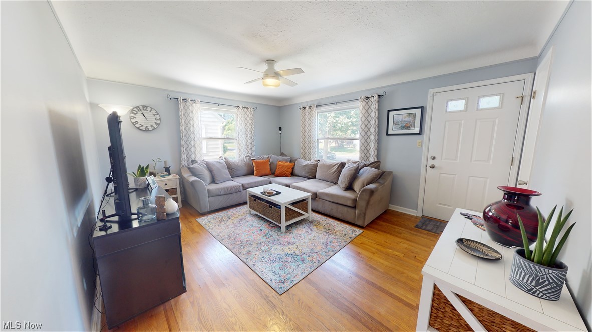 3095 Joslyn Road Cleveland, OH 44111 - Photo 4 of 30 Gallery Image 4