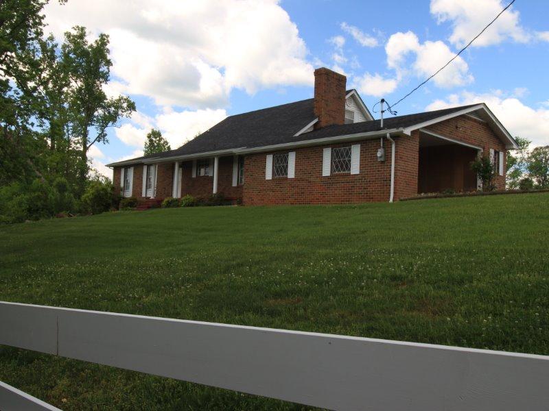 115 Everhart Road Tellico Plains, TN 37385 - Photo 2 of 37 IMG_1038