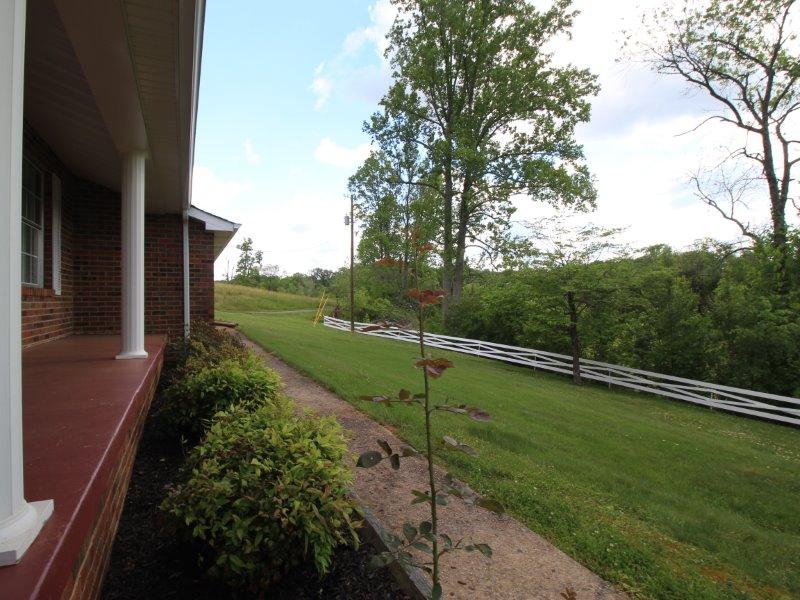 115 Everhart Road Tellico Plains, TN 37385 - Photo 5 of 37 IMG_1051