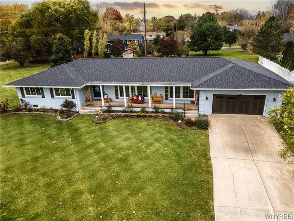 $580,000 | 9250 Greiner Road, Clarence, NY 14031