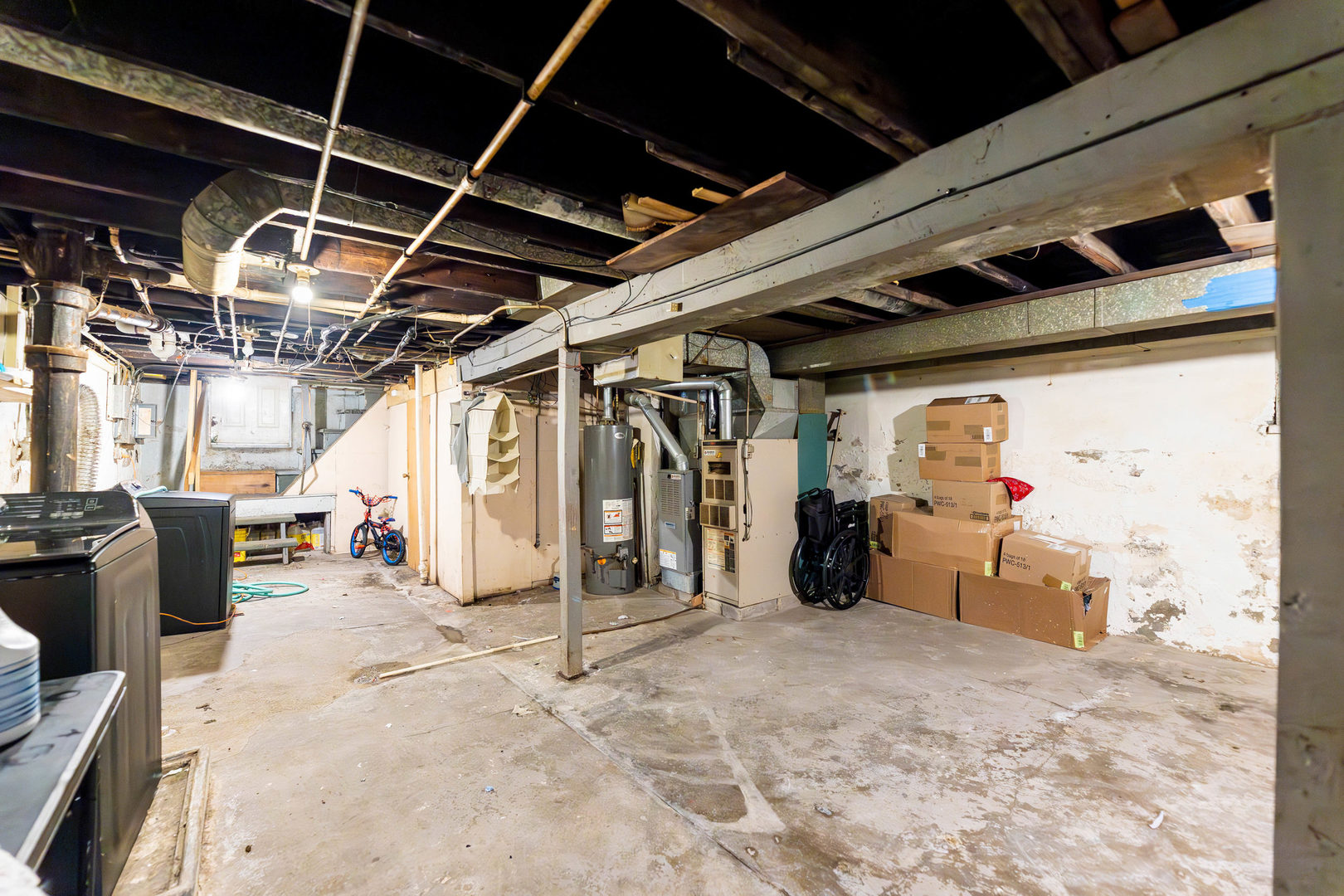 436 South 4th Avenue Kankakee, IL 60901 - Photo 20 of 32 a view of storage and utility room