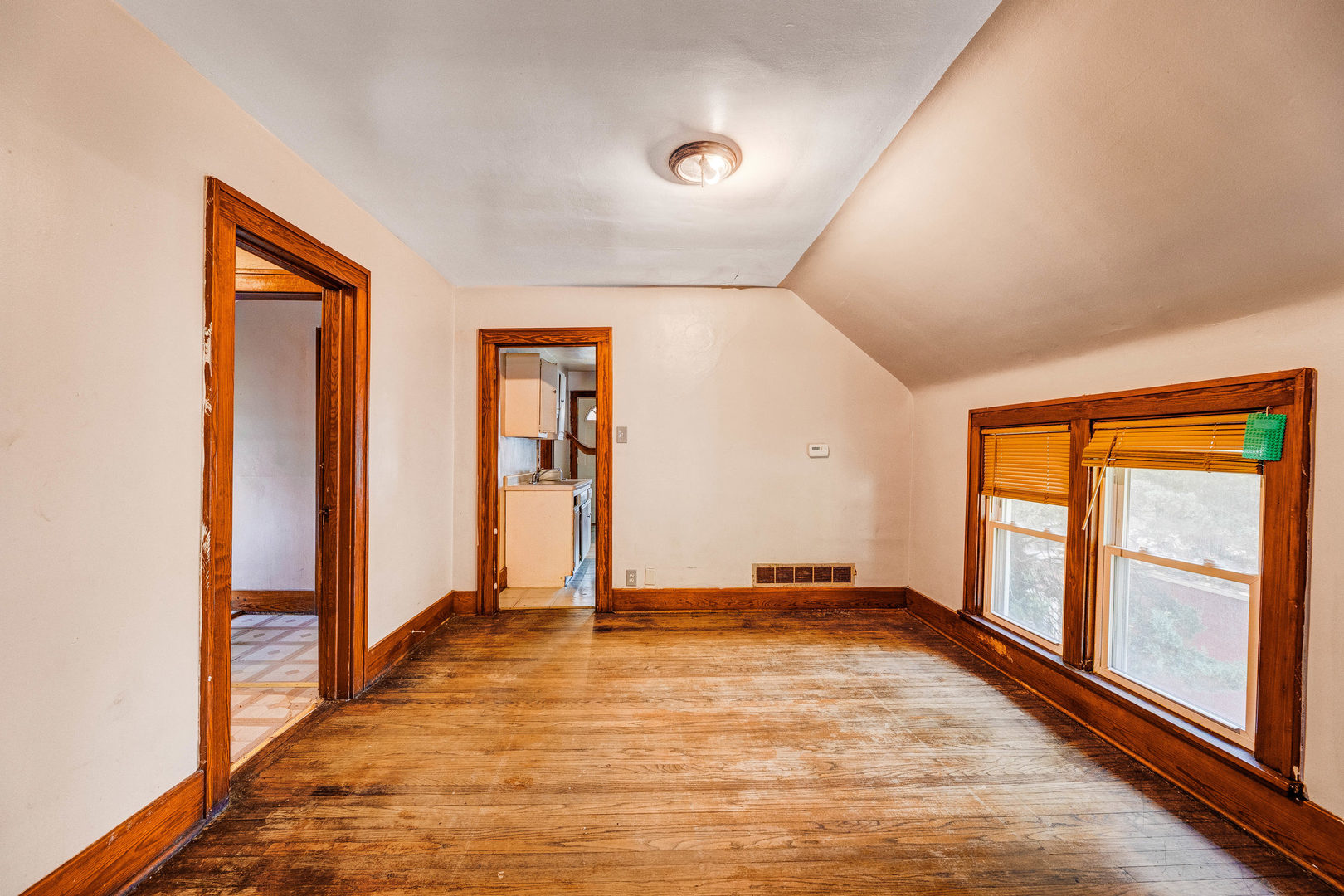 436 South 4th Avenue Kankakee, IL 60901 - Photo 3 of 32 a view of an empty room and window