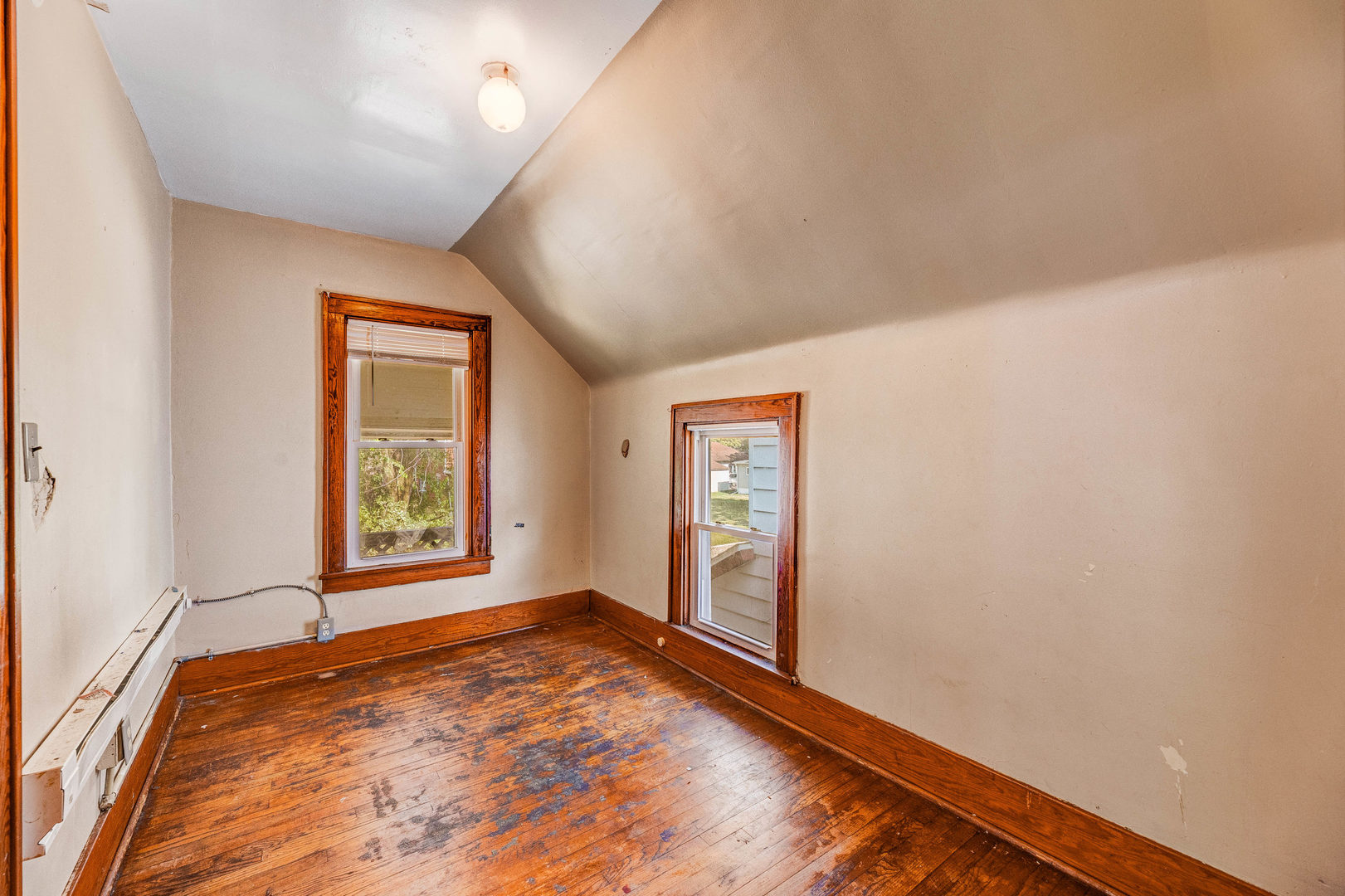 436 South 4th Avenue Kankakee, IL 60901 - Photo 9 of 32 an empty room with windows