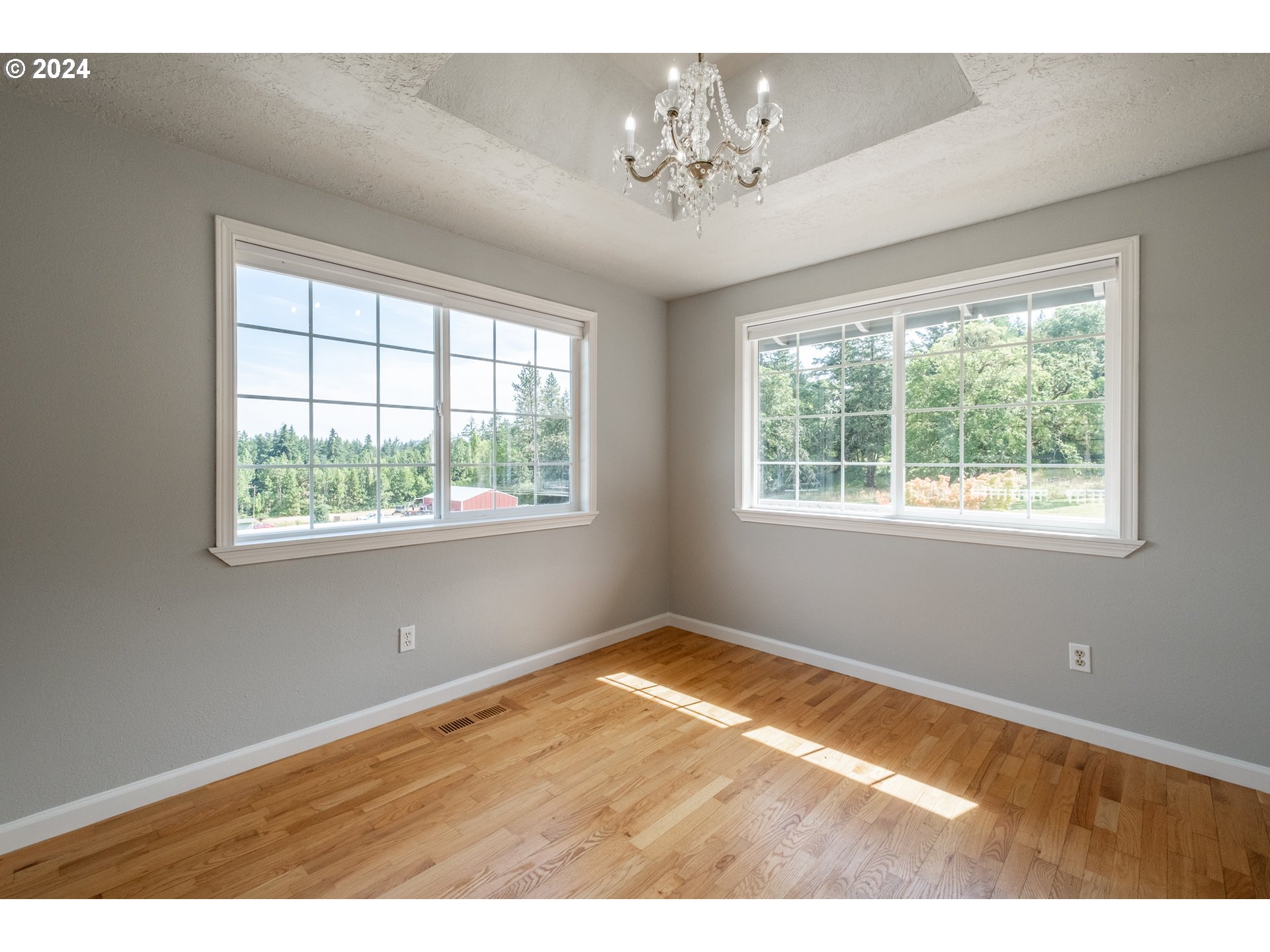 30521 Rancho Road Lebanon, OR 97355 - Photo 14 of 39 a view of empty room with window