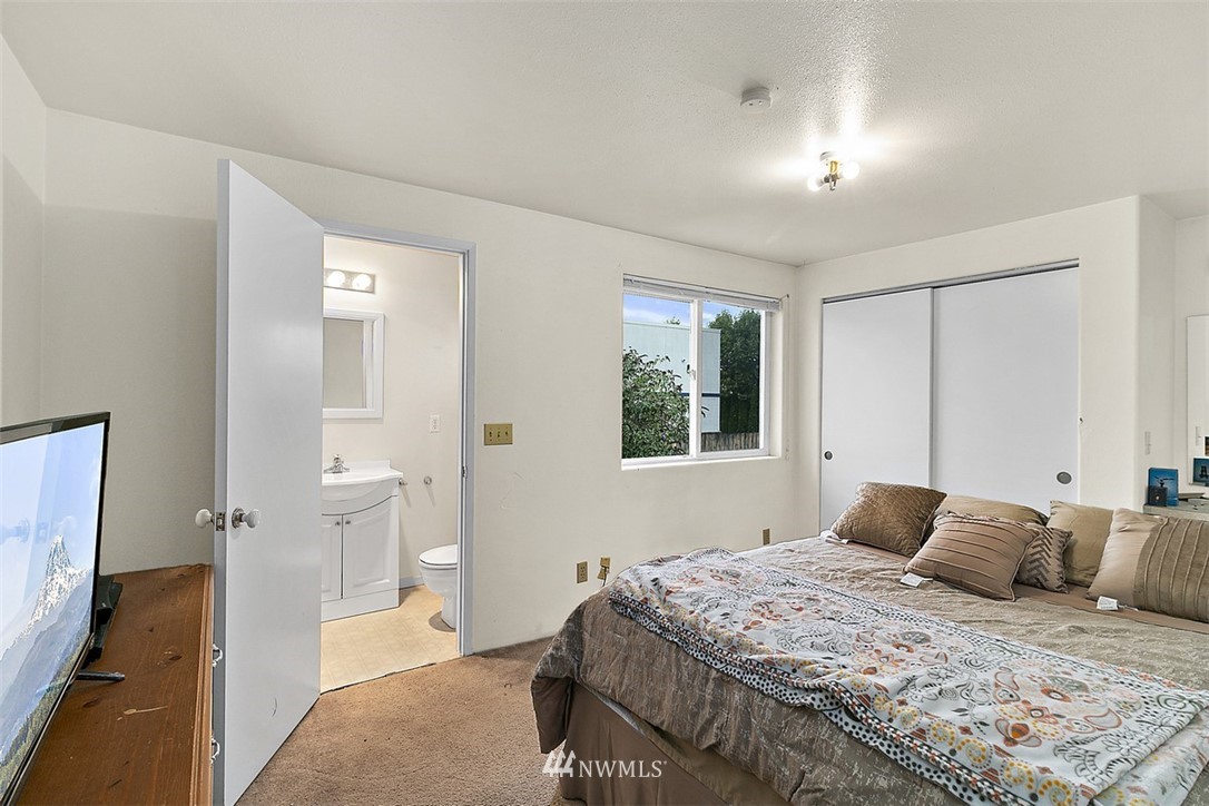3101 Northeast 13th Street Renton, WA 98056 - Photo 13 of 20 Gallery Image 13