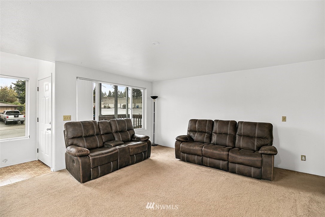 3101 Northeast 13th Street Renton, WA 98056 - Photo 5 of 20 Gallery Image 5