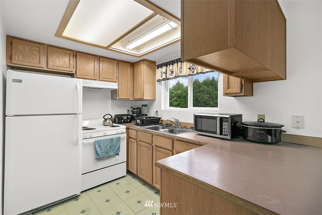 3101 Northeast 13th Street Renton, WA 98056 - Photo 6 of 20 Gallery Image 6