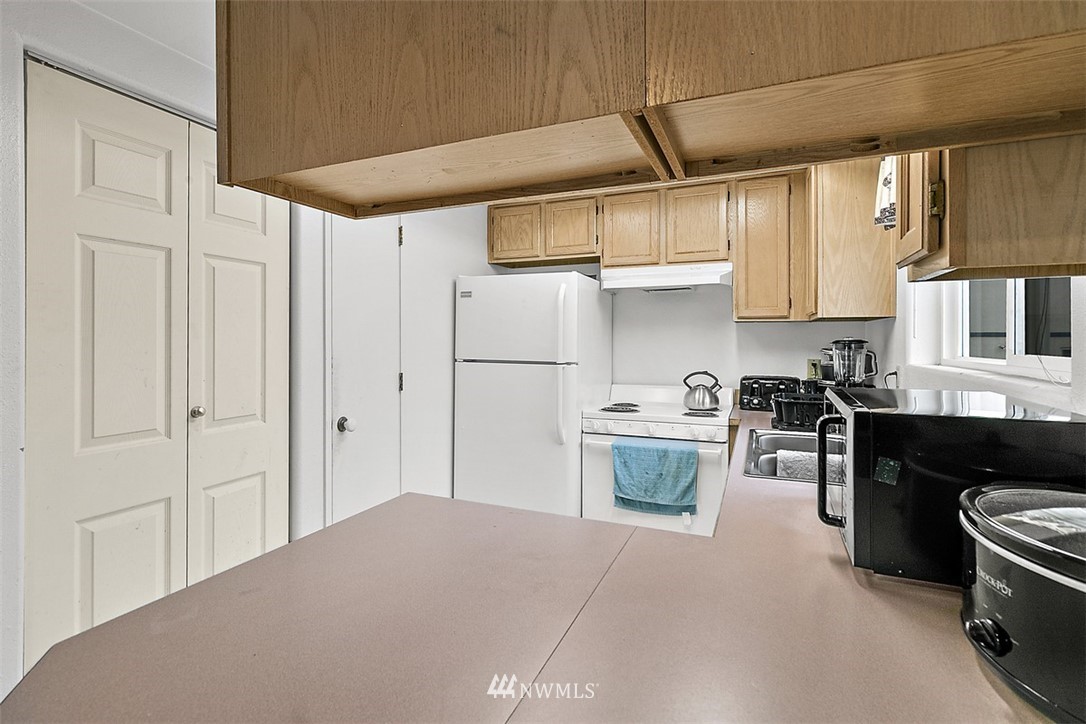 3101 Northeast 13th Street Renton, WA 98056 - Photo 7 of 20 Gallery Image 7