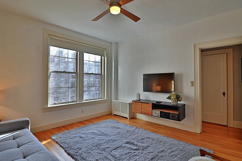 141 Beaconsfield Road, Unit 3 Brookline, MA 02445 - Photo 10 of 33