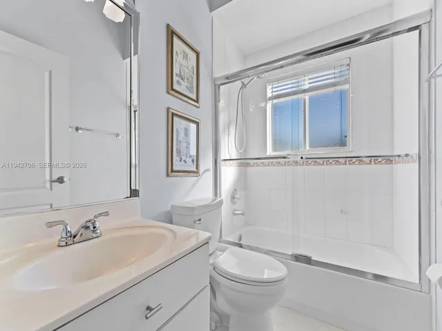 $1,449,000 | 8945 Southwest 162nd Terrace, Palmetto Bay, FL 33157