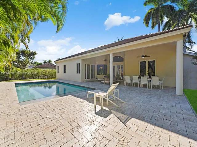 $1,449,000 | 8945 Southwest 162nd Terrace, Palmetto Bay, FL 33157