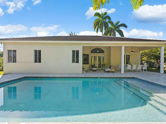$1,449,000 | 8945 Southwest 162nd Terrace, Palmetto Bay, FL 33157