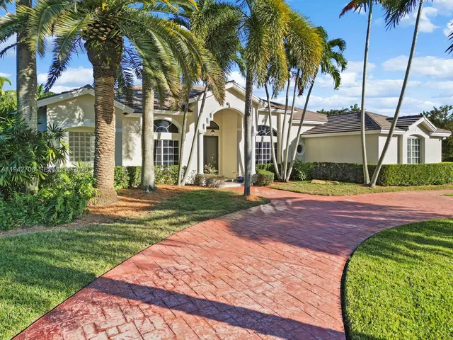 $1,449,000 | 8945 Southwest 162nd Terrace, Palmetto Bay, FL 33157