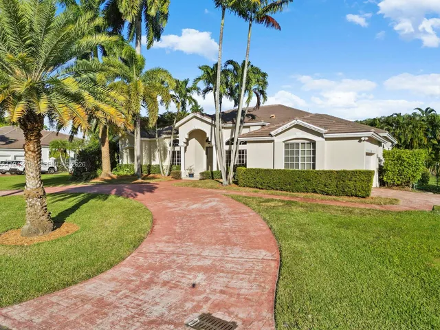 $1,449,000 | 8945 Southwest 162nd Terrace, Palmetto Bay, FL 33157
