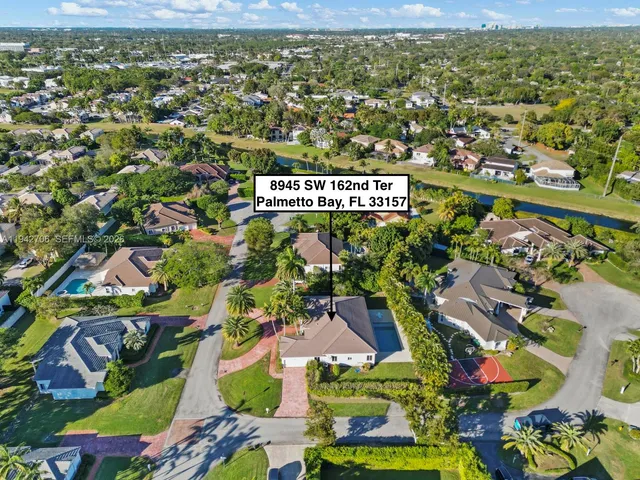 $1,449,000 | 8945 Southwest 162nd Terrace, Palmetto Bay, FL 33157
