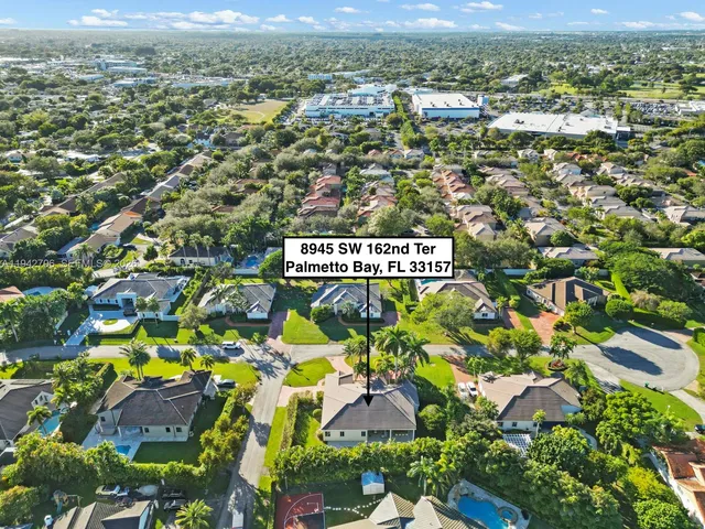 $1,449,000 | 8945 Southwest 162nd Terrace, Palmetto Bay, FL 33157