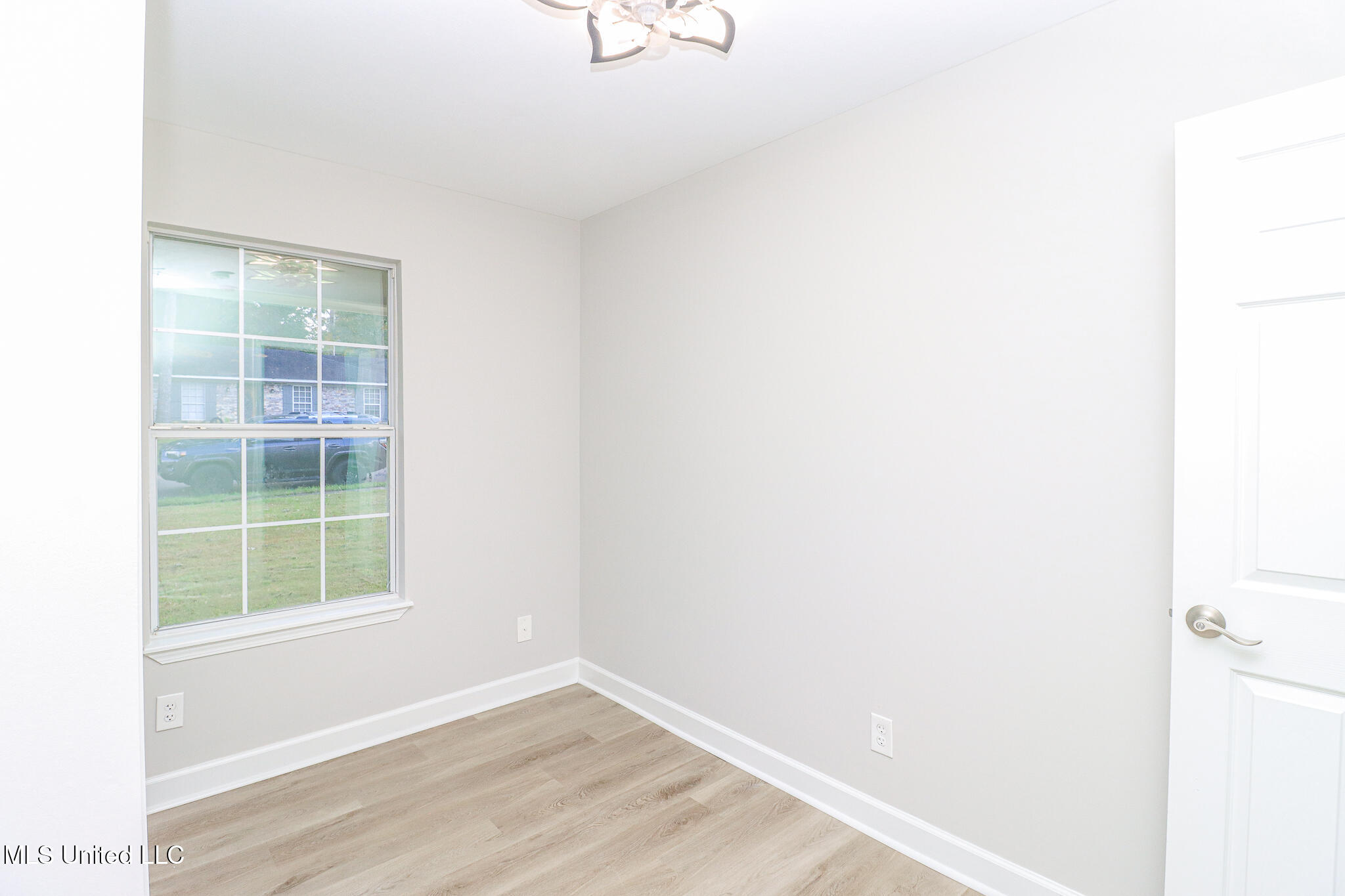 1609 Melrose Place Clinton, MS 39056 - Photo 21 of 36 1609 Melrose 32