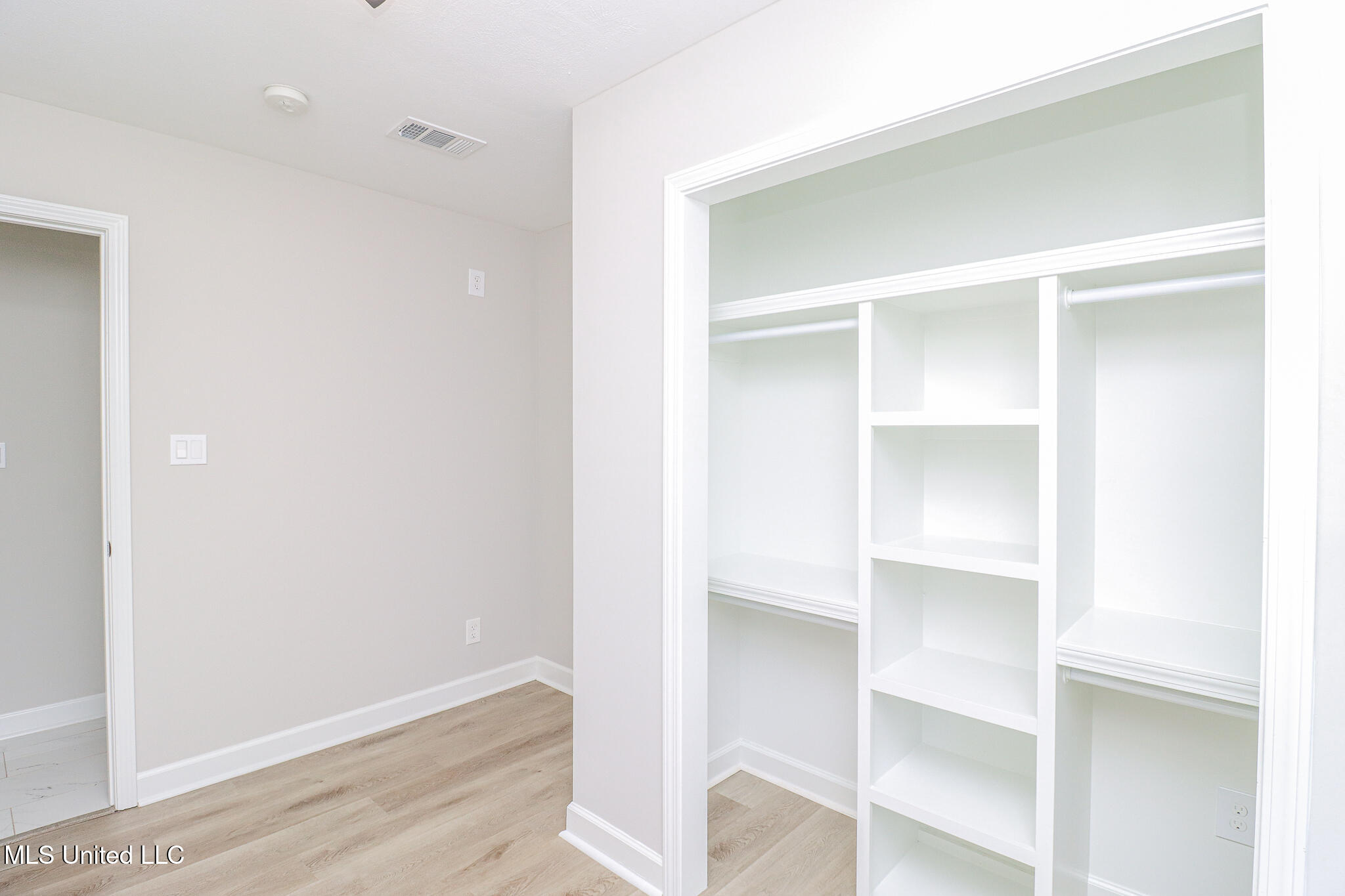 1609 Melrose Place Clinton, MS 39056 - Photo 25 of 36 1609 Melrose 31