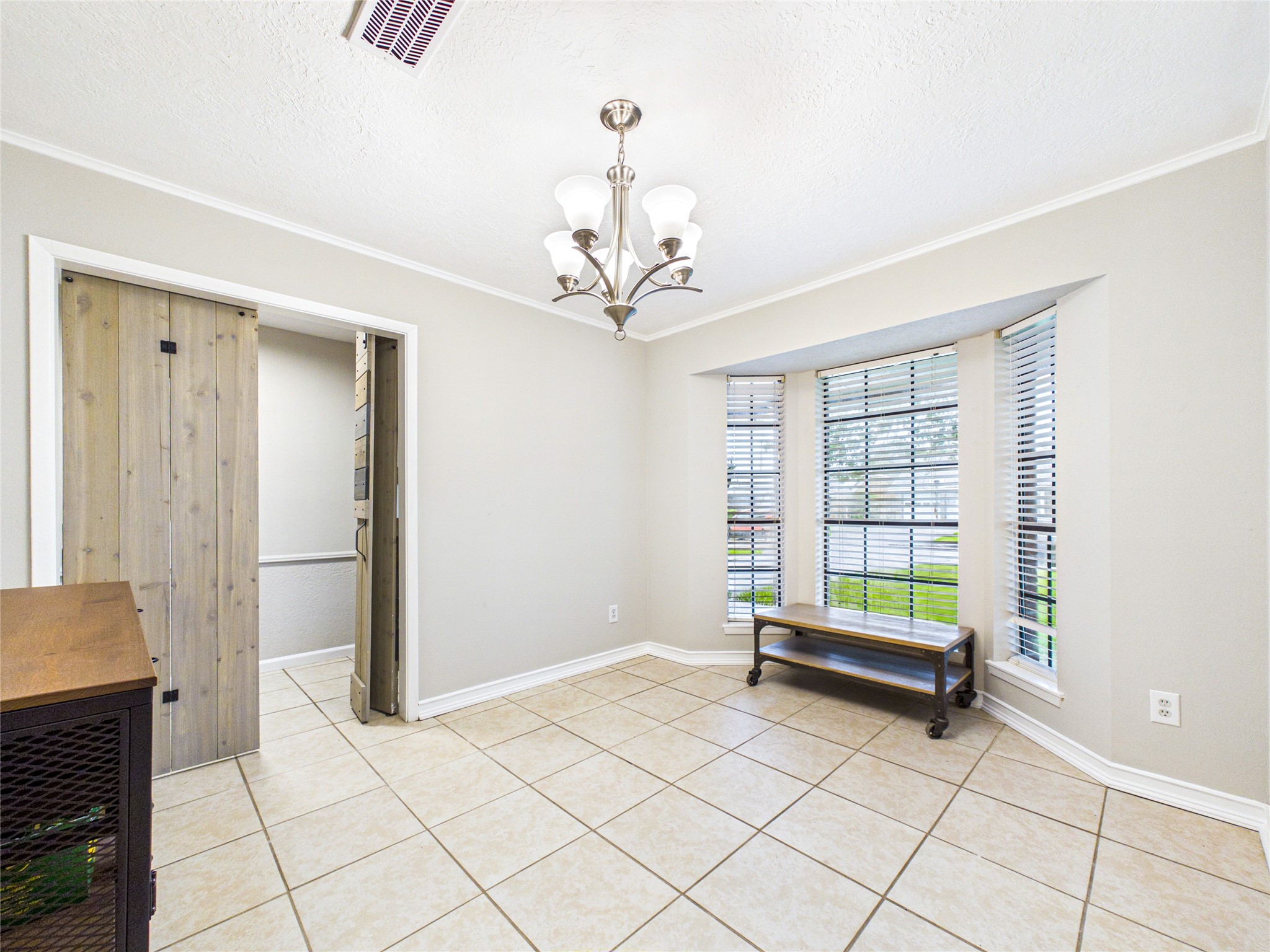 10306 Rustic Rock Road La Porte, TX 77571 - Photo 25 of 38 a living room with furniture