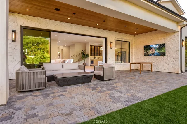 $28,000 | 4838 Oak Park Avenue, Encino, CA 91316