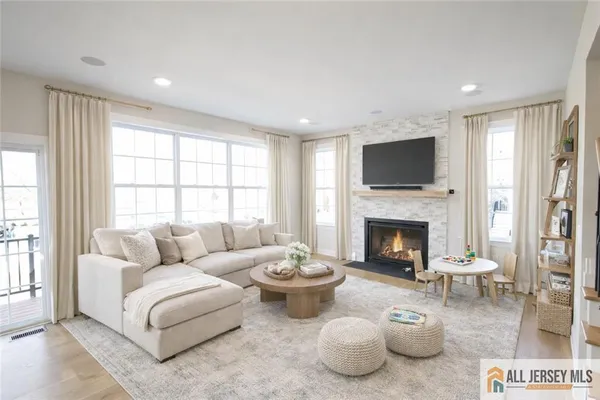 $1,299,000 | 3 Michael Court, North Brunswick, NJ 08902