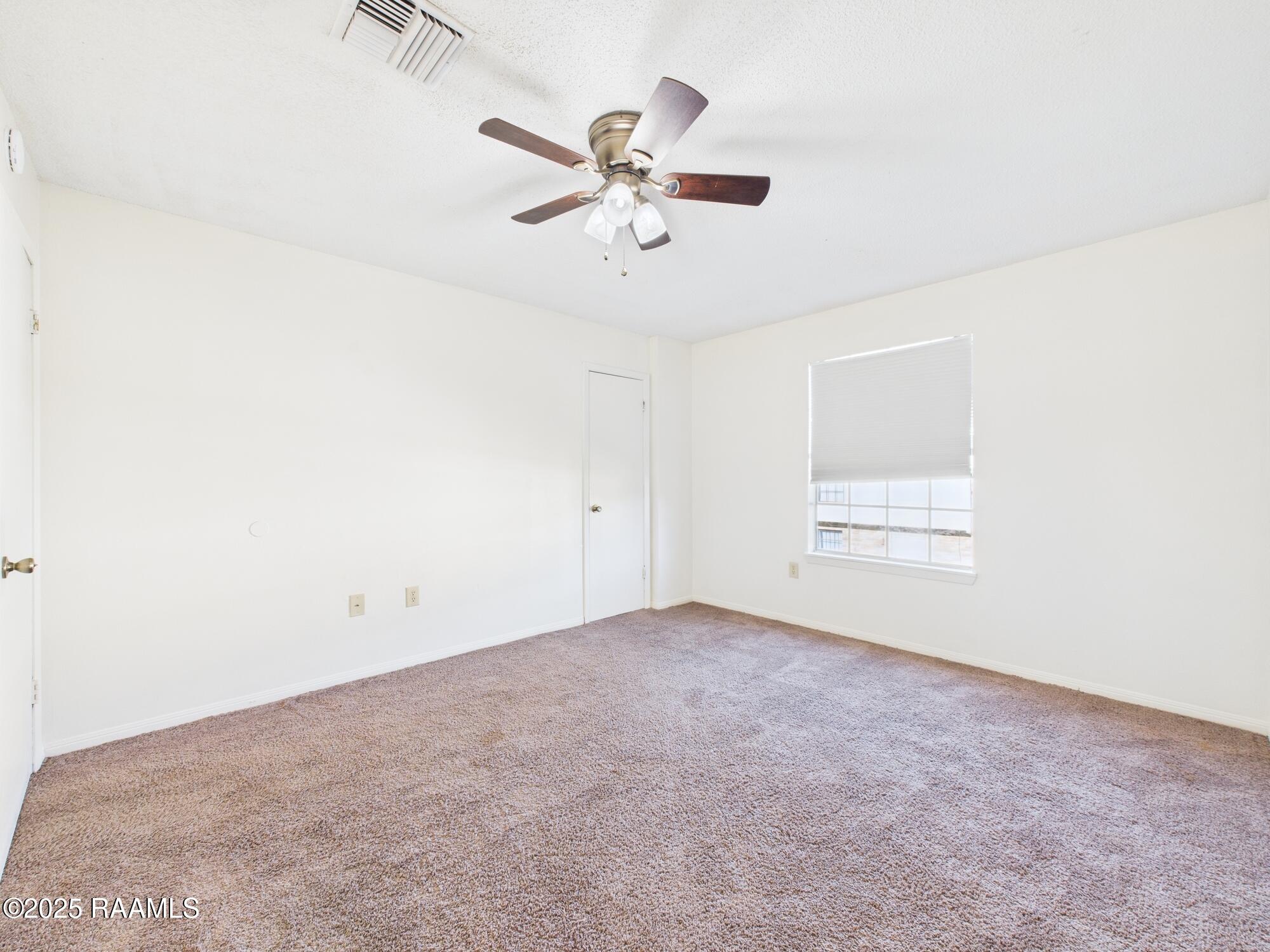114 Country, Unit C Lafayette, LA 70508 - Photo 10 of 15 CAM04246G0-PR0175-STILL011
