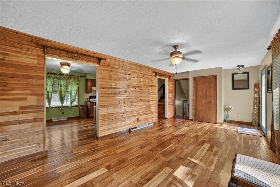 5862 Canterbury Road New Franklin, OH 44319 - Photo 7 of 45 Viewing towards dining room and entrance