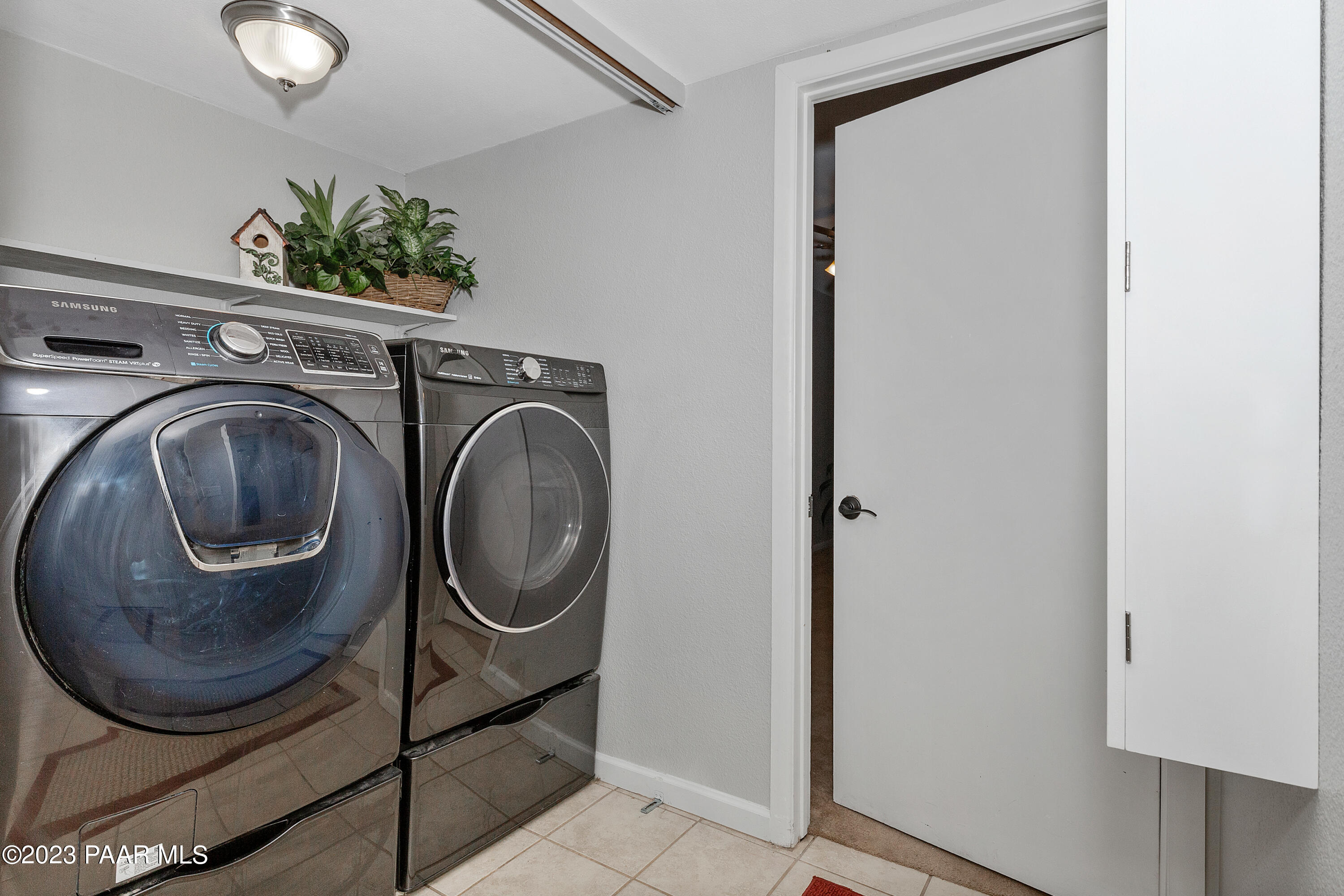 450 Valley Place Prescott, AZ 86301 - Photo 33 of 44 a utility room with dryer and washer