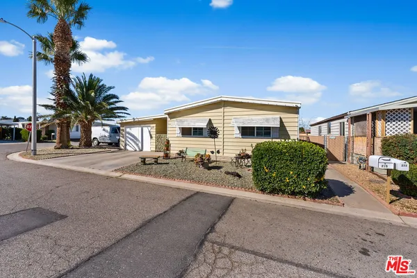 $134,999 | 15252 Seneca Road, Unit 275, Victorville, CA 92392