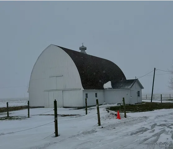 $350,000 | 9825 11000 North, Grant Park, IL 60940