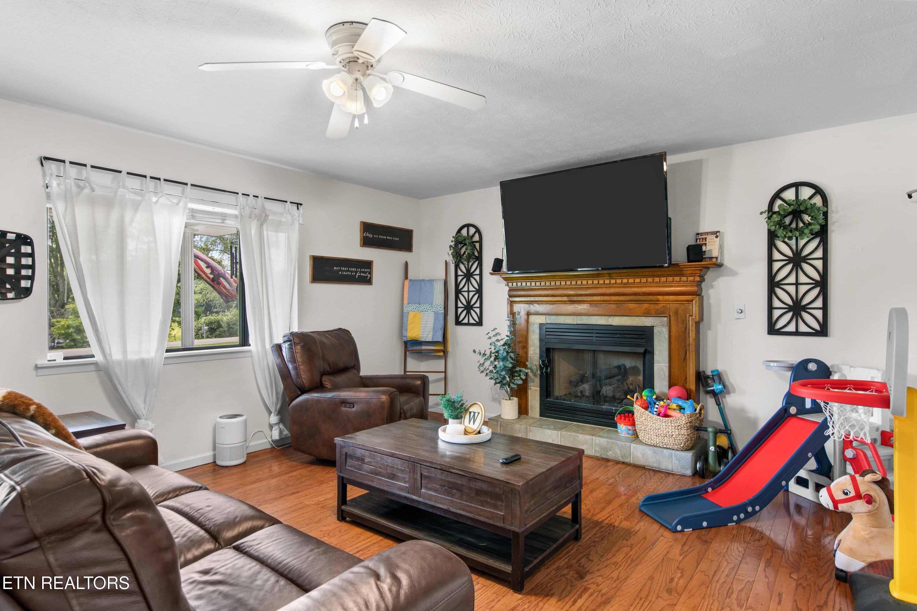 509 Camp Ridge Road La Follette, TN 37766 - Photo 5 of 37 030A2985