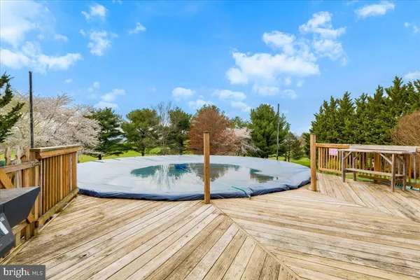 $545,000 | 6114 Elaine Drive, Braddock Heights, MD 21703