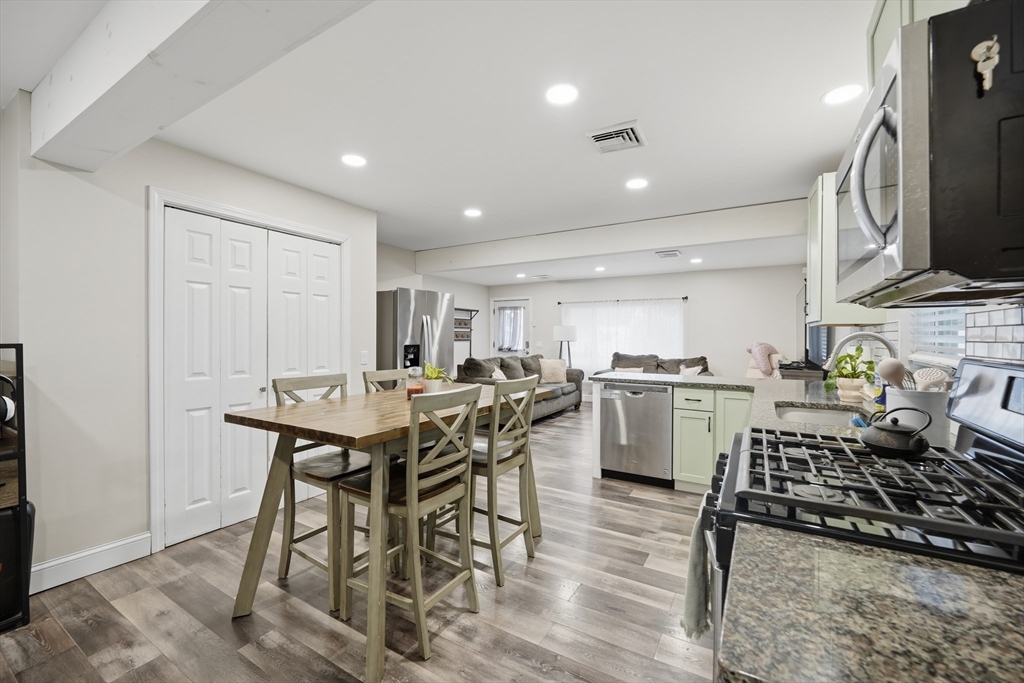 99 Lehigh Street Springfield, MA 01104 - Photo 13 of 25