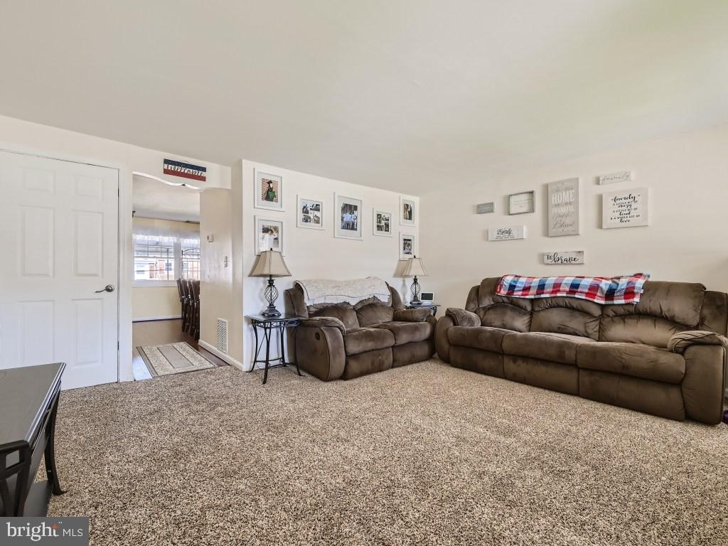 4406 Annapolis Road Halethorpe, MD 21227 - Photo 7 of 28