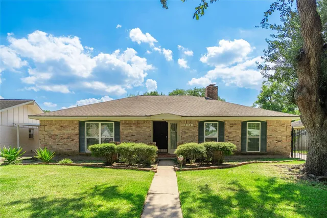 $299,900 | 8923 Hendon Lane, Houston, TX 77036