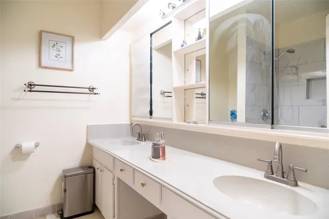 $299,900 | 8923 Hendon Lane, Houston, TX 77036